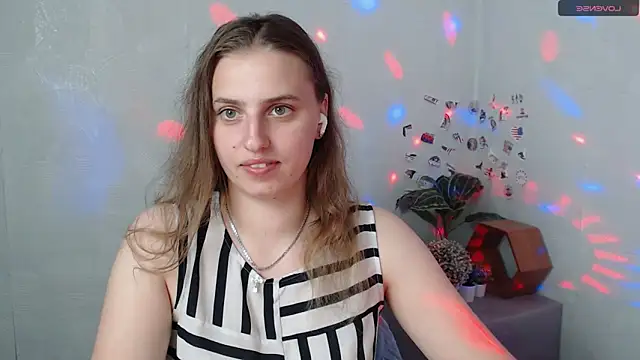 AmandaDimond  online show from June 4, 2026, 2:33 pm