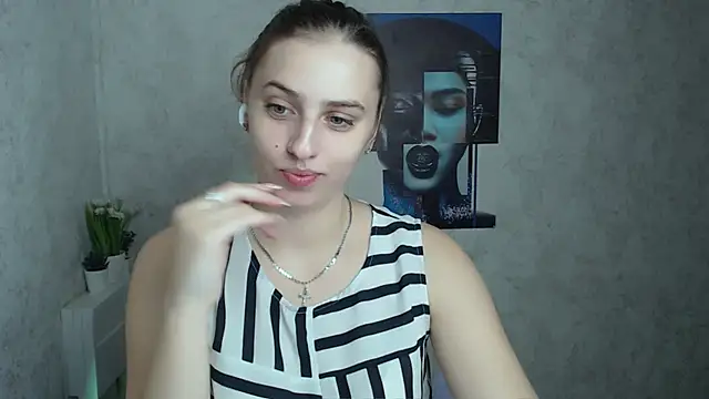 AmandaDimond  online show from November 8, 2025, 11:58 am