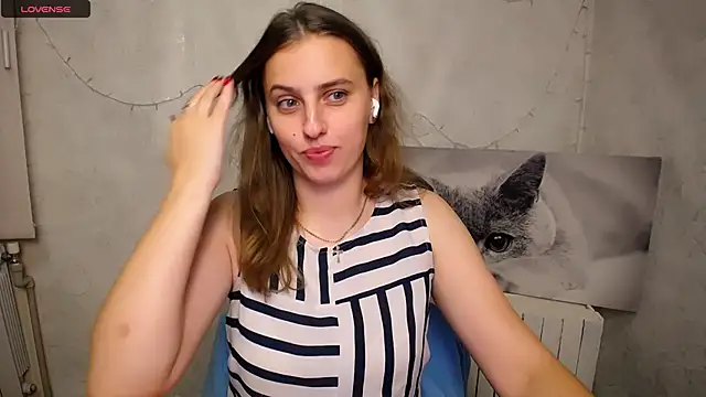 AmandaDimond  online show from July 12, 2026, 1:45 pm
