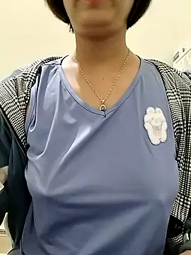 Snapshot of love_sexy090 chatting on November 4, 2025, 12:03 am love sexy090 online show from November 4, 2025, 12:03 am