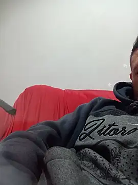 Snapshot of Suamulherfeliz chatting on June 17, 2026, 10:36 am Suamulherfeliz online show from June 17, 2026, 10:36 am