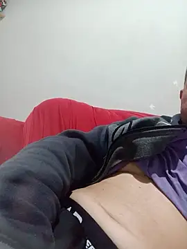 Snapshot of Suamulherfeliz chatting on June 16, 2026, 10:37 am Suamulherfeliz online show from June 16, 2026, 10:37 am