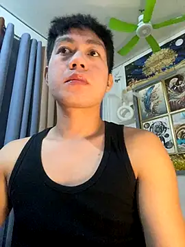 Snapshot of xshyboyx chatting on October 22, 2025, 10:04 am xshyboyx online show from October 22, 2025, 10:04 am