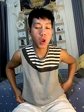 Snapshot of xshyboyx chatting on October 18, 2025, 12:29 pm xshyboyx online show from October 18, 2025, 12:29 pm