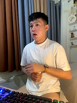 Snapshot of xshyboyx chatting on October 30, 2025, 3:49 am xshyboyx online show from October 30, 2025, 3:49 am