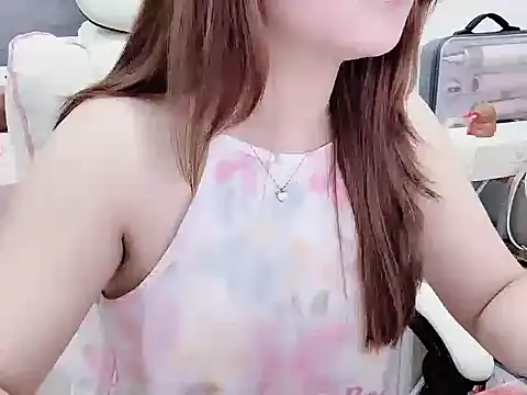 Seikoo18 online show from April 22, 2026, 9:32 pm