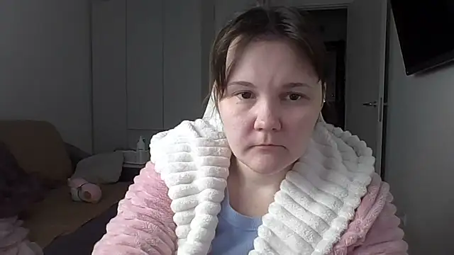 Snapshot of Qaynii chatting on October 14, 2025, 2:17 pm Qaynii online show from October 14, 2025, 2:17 pm