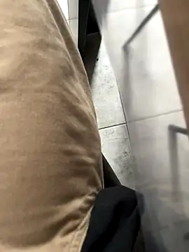 Lopochow online show from October 3, 2025, 3:02 pm