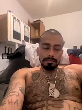 Snapshot of Cnutt310 chatting on November 27, 2025, 1:28 am Cnutt310 online show from November 27, 2025, 1:28 am