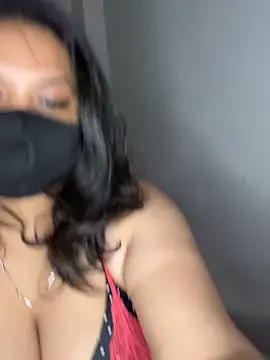 Snapshot of Momita-1 chatting on October 31, 2025, 7:21 pm Momita-1 online show from October 31, 2025, 7:21 pm