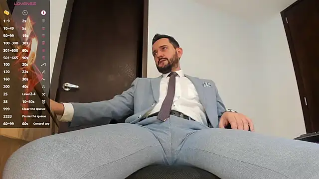 Snapshot of KarlBoss1 chatting on September 28, 2025, 1:40 pm KarlBoss1 online show from September 28, 2025, 1:40 pm