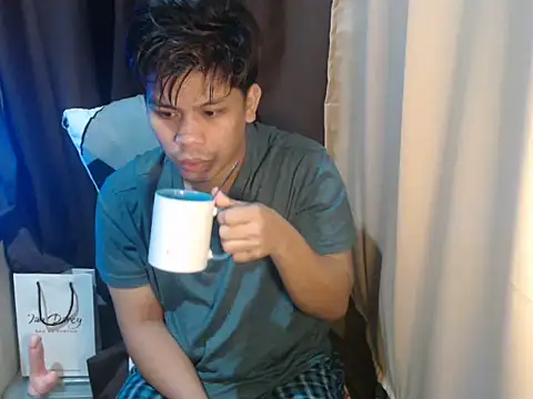 Snapshot of cumwhat_me chatting on June 23, 2026, 9:24 pm cumwhat me online show from June 23, 2026, 9:24 pm