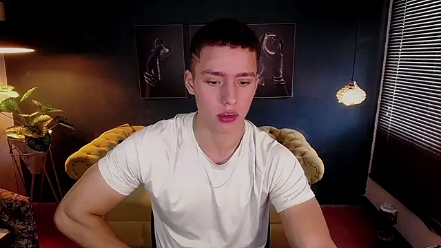 Snapshot of deivid_parker chatting on November 19, 2025, 1:44 pm deivid parker online show from November 19, 2025, 1:44 pm