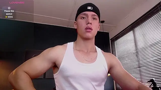 Snapshot of deivid_parker chatting on November 26, 2025, 4:18 pm deivid parker online show from November 26, 2025, 4:18 pm