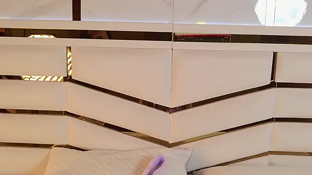 Snapshot of ambar_rosse25 chatting on December 2, 2025, 11:34 am ambar rosse25 online show from December 2, 2025, 11:34 am