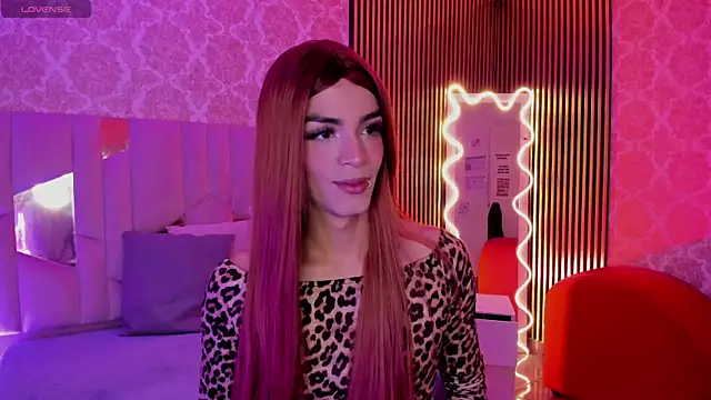 LIHIAN TAY online show from October 31, 2025, 3:47 am