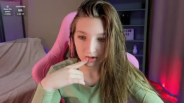 Snapshot of Mia_Myles chatting on September 21, 2025, 10:09 am Mia Myles online show from September 21, 2025, 10:09 am