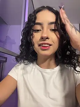 Snapshot of RosseMelody chatting on March 9, 2026, 5:00 am RosseMelody online show from March 9, 2026, 5:00 am