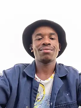 Snapshot of Minathi25410 chatting on March 21, 2026, 2:43 pm Minathi25410 online show from March 21, 2026, 2:43 pm