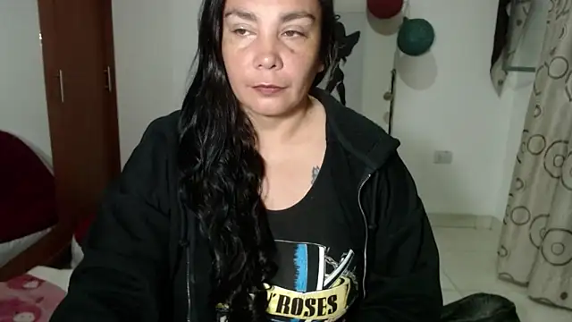 Snapshot of Vivian_milf_paint chatting on September 18, 2025, 3:31 am Vivian milf paint online show from September 18, 2025, 3:31 am