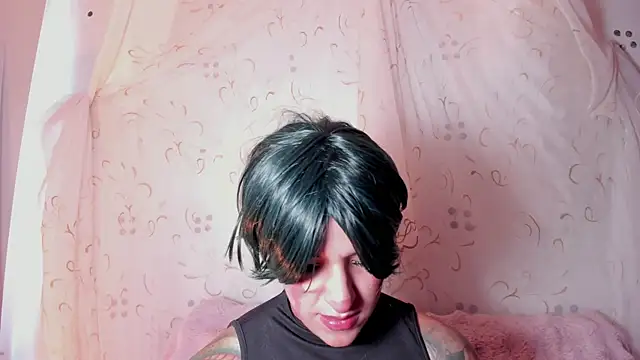 Snapshot of kinkyboat23 chatting on June 27, 2026, 12:33 pm kinkyboat23 online show from June 27, 2026, 12:33 pm