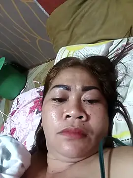 Snapshot of sexybitch_02 chatting on February 12, 2026, 12:49 pm sexybitch 02 online show from February 12, 2026, 12:49 pm