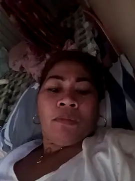 Snapshot of sexybitch_02 chatting on February 25, 2026, 2:34 am sexybitch 02 online show from February 25, 2026, 2:34 am