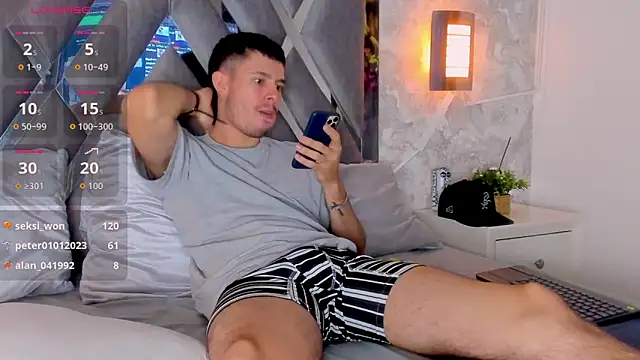 Snapshot of nils_saint chatting on November 13, 2025, 2:37 am nils saint online show from November 13, 2025, 2:37 am