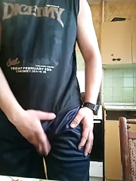 Llovlyboyyyy12 online show from March 9, 2026, 6:06 am