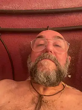 Snapshot of JoanGrx chatting on October 10, 2025, 1:34 pm JoanGrx online show from October 10, 2025, 1:34 pm