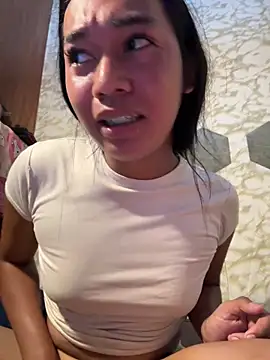 Snapshot of youryummybaby chatting on March 9, 2026, 8:18 am youryummybaby online show from March 9, 2026, 8:18 am