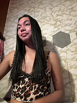 Snapshot of youryummybaby chatting on February 9, 2026, 10:02 am youryummybaby online show from February 9, 2026, 10:02 am