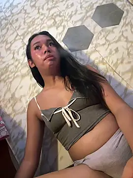 Snapshot of youryummybaby chatting on March 1, 2026, 7:08 am youryummybaby online show from March 1, 2026, 7:08 am