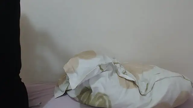 Snapshot of Maryem637048 chatting on March 20, 2026, 1:12 pm Maryem637048 online show from March 20, 2026, 1:12 pm