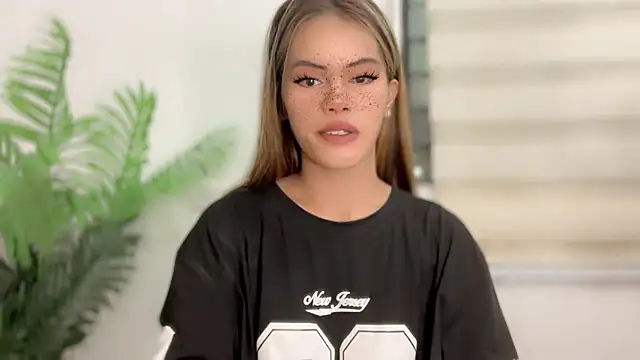 Snapshot of serpenthena_goddess chatting on October 27, 2025, 7:42 am serpenthena goddess online show from October 27, 2025, 7:42 am