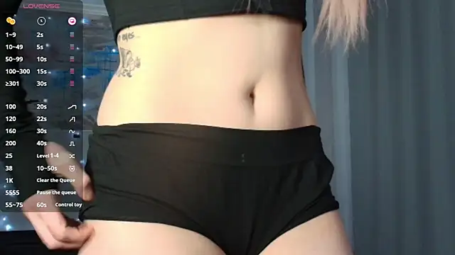 Snapshot of PieraMarch chatting on October 19, 2025, 6:54 pm PieraMarch online show from October 19, 2025, 6:54 pm