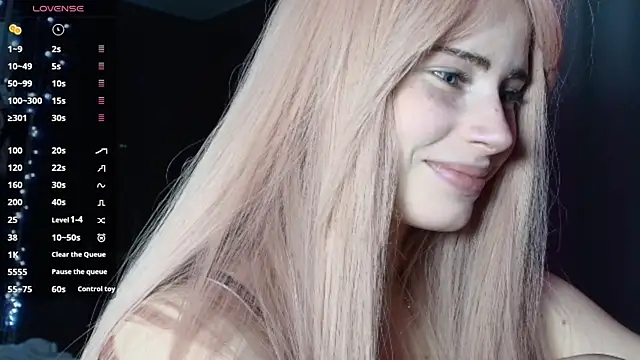 Snapshot of PieraMarch chatting on November 22, 2025, 5:45 pm PieraMarch online show from November 22, 2025, 5:45 pm