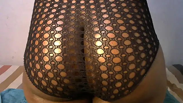 Snapshot of shy-lillyX22 chatting on December 15, 2025, 6:41 am shy-lillyX22 online show from December 15, 2025, 6:41 am