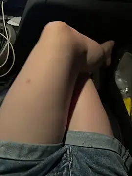 Meii-meyy online show from October 19, 2025, 3:59 pm