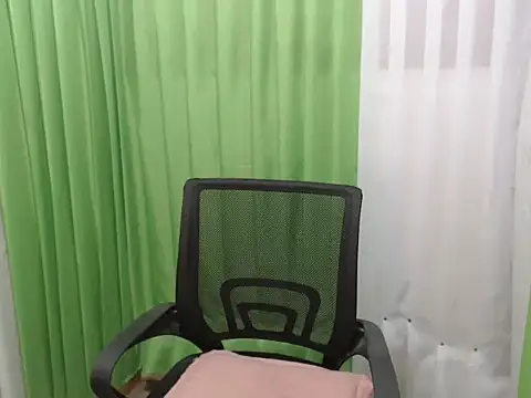 Snapshot of Slutty_baby19 chatting on February 24, 2026, 1:56 pm Slutty baby19 online show from February 24, 2026, 1:56 pm