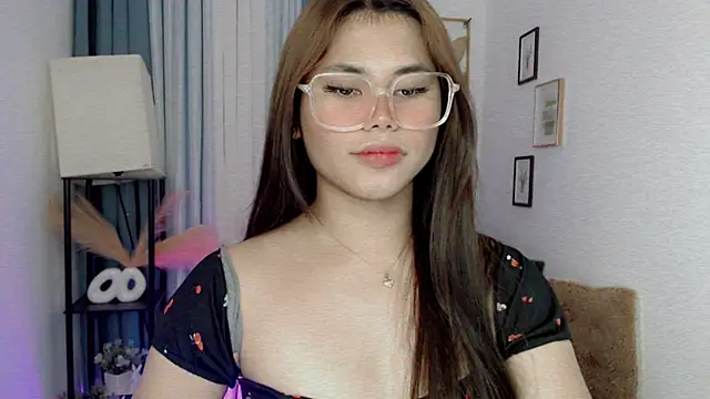 PrettyBlythes TS online show from April 3, 2026, 3:57 am