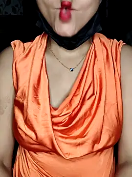 Snapshot of Horny_Shalu chatting on October 19, 2025, 6:21 pm Horny Shalu online show from October 19, 2025, 6:21 pm