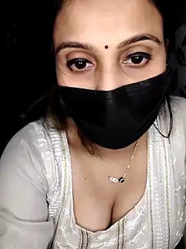 Snapshot of Horny_Shalu chatting on October 17, 2025, 7:04 pm Horny Shalu online show from October 17, 2025, 7:04 pm