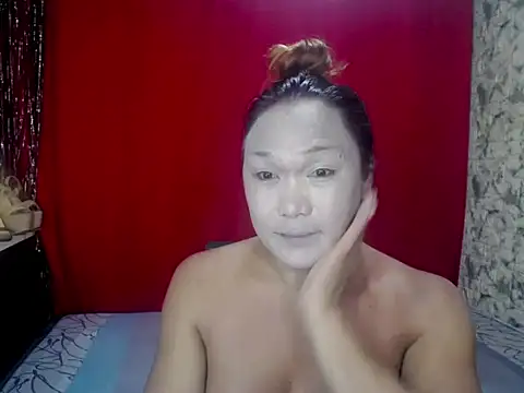 Snapshot of glamorousaMHARGA chatting on November 12, 2025, 5:50 pm glamorousaMHARGA online show from November 12, 2025, 5:50 pm