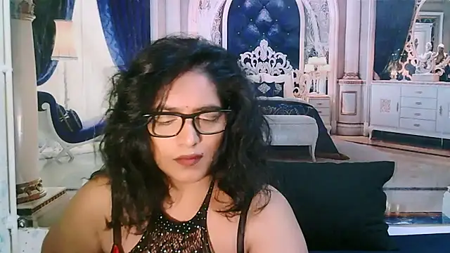 Snapshot of IndiaBlackPanther chatting on June 17, 2026, 7:13 pm IndiaBlackPanther online show from June 17, 2026, 7:13 pm