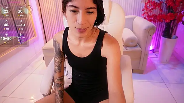 NicoleCrawft online show from November 3, 2025, 7:50 pm