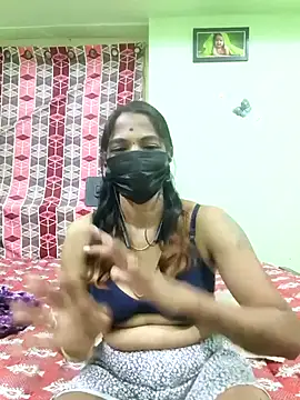 Snapshot of Tamil_Ishu chatting on April 16, 2026, 10:01 pm Tamil Ishu online show from April 16, 2026, 10:01 pm