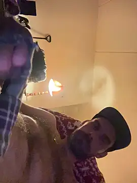 Snapshot of thepenisher777 chatting on September 18, 2025, 6:05 am thepenisher777 online show from September 18, 2025, 6:05 am