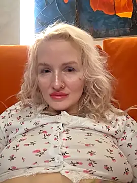 KateMonroe online show from April 29, 2026, 9:10 pm