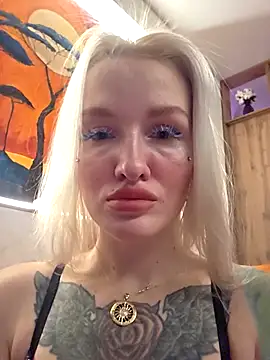 Snapshot of KateMonroe chatting on November 18, 2025, 10:13 pm KateMonroe online show from November 18, 2025, 10:13 pm